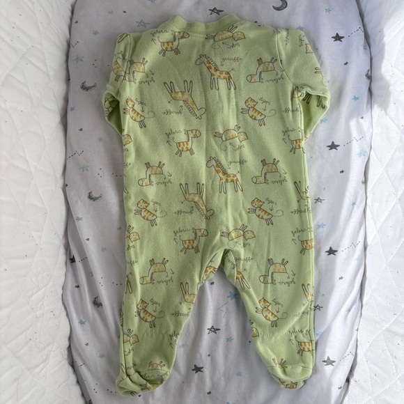 ⭒ 0-3M Joe Fresh Pastel Light Green Giraffe Tiger Footies Buttons Long Sleeve ⭒ - Picture 5 of 8